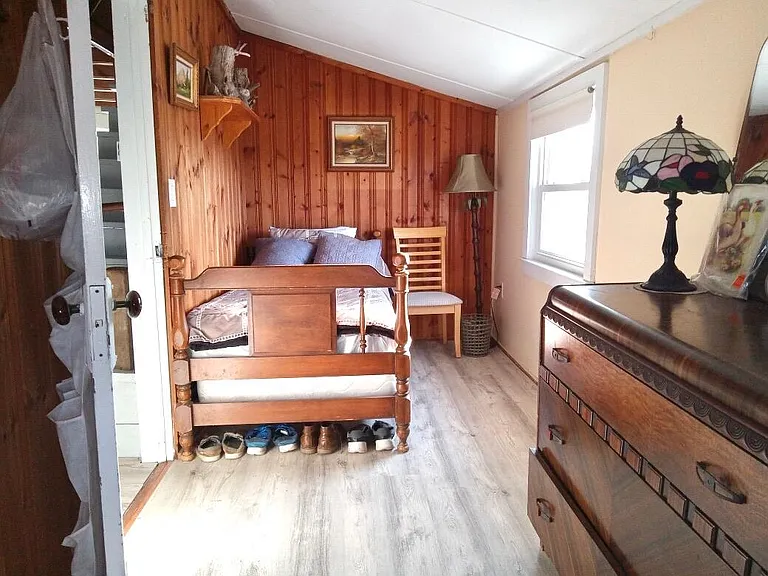 252 Oak Beach Rd #1 — Photo 16
