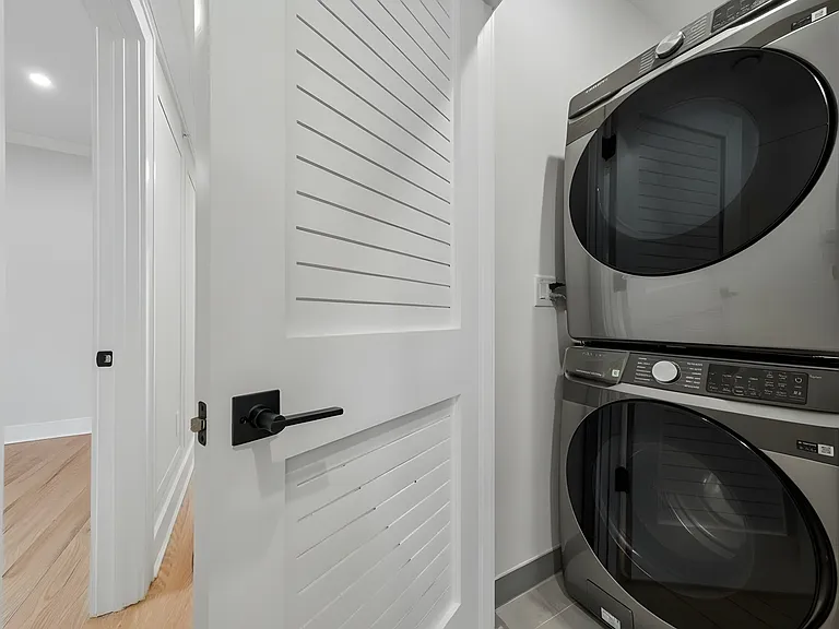 183 Zabriskie St #3 — Photo 16