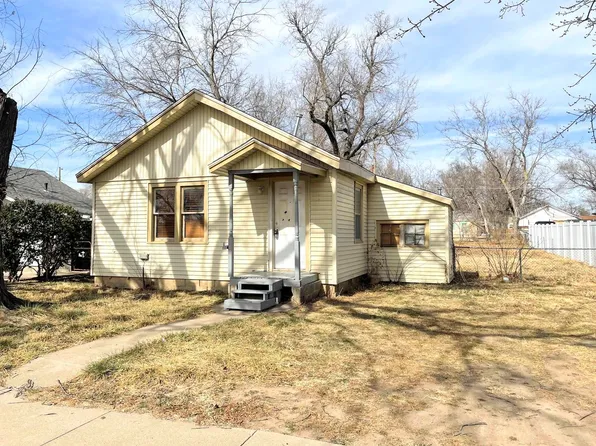 722 W 8th Ave, Hutchinson, KS 67501