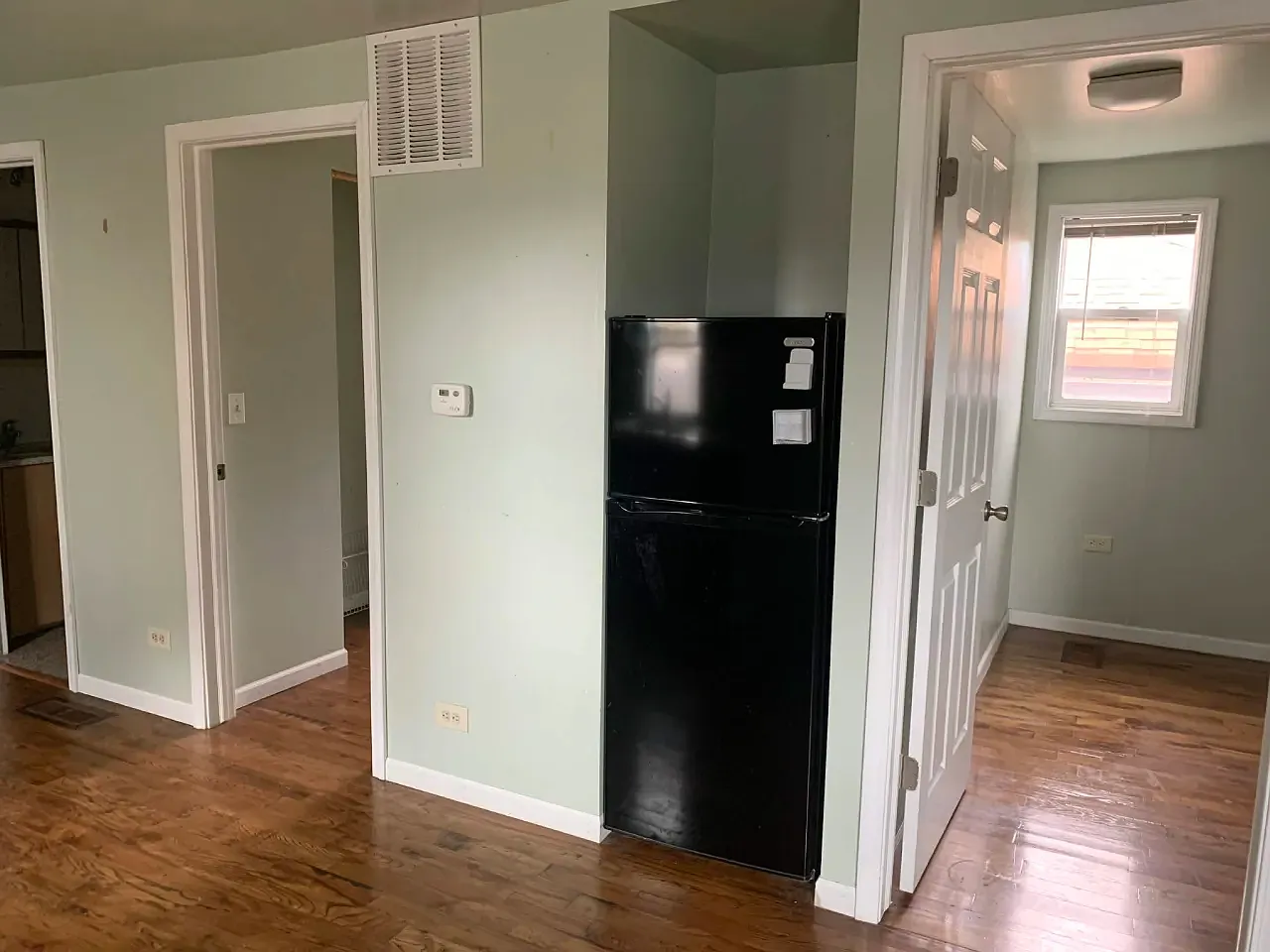 2 bed, $1,400 — Photo 3