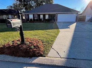 113 Ballay St, Belle Chasse, LA 70037