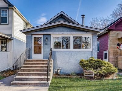 1164 S Elmwood Ave, Oak Park, IL, 60304