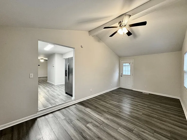 517 Aragona Blvd — Photo 8