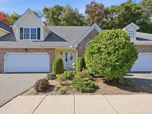 23 Wynnfield Cir Unit 23, Southwick, MA 01077