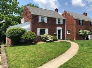 372 McClellan Dr, Pittsburgh, PA