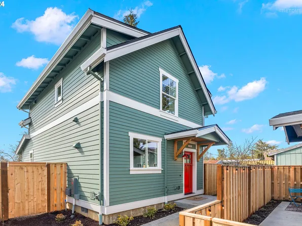 7956 SE Cooper St #C, Portland, OR 97206