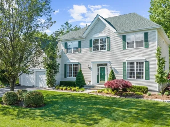 15 Stone House Dr, Readington Twp., NJ 08889