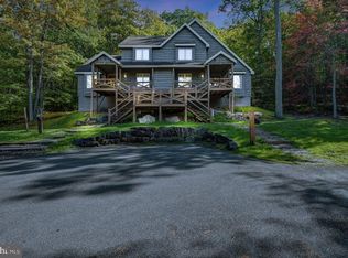 126 Short Hill Rd, Lake Harmony, PA 18624
