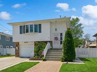 54 New Street, Lynbrook, NY, 11563