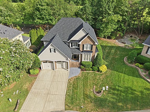 2nd image of 153 Edgewood Dr