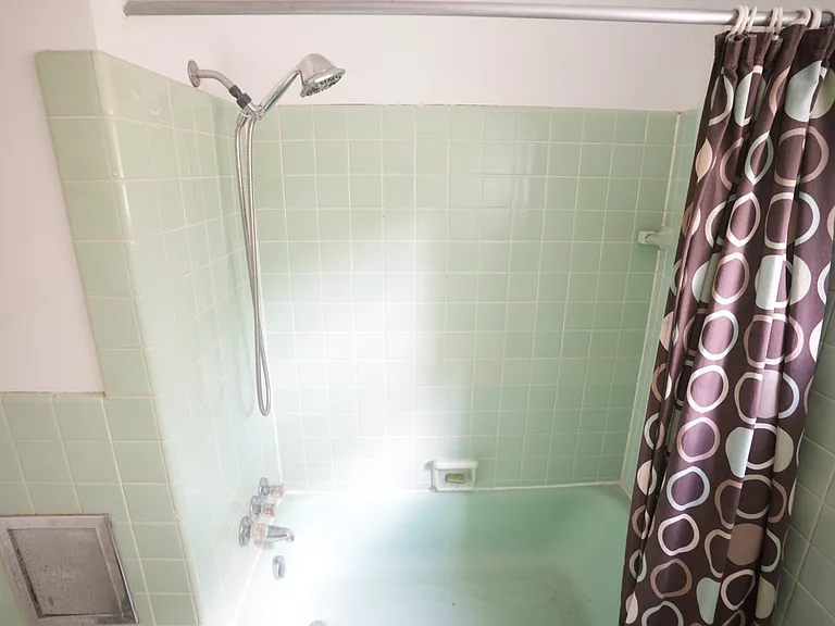 1801 Winsted Blvd — Photo 16