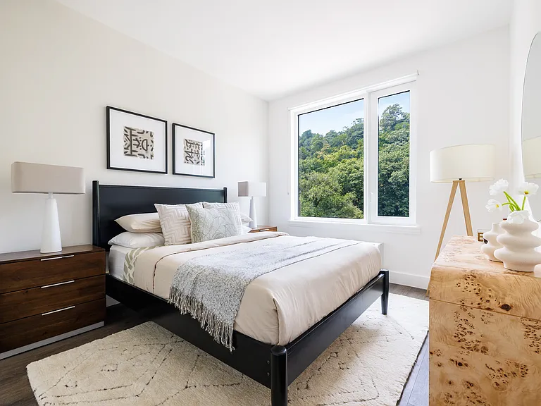 4568 Broadway #Penthouse P — Photo 14