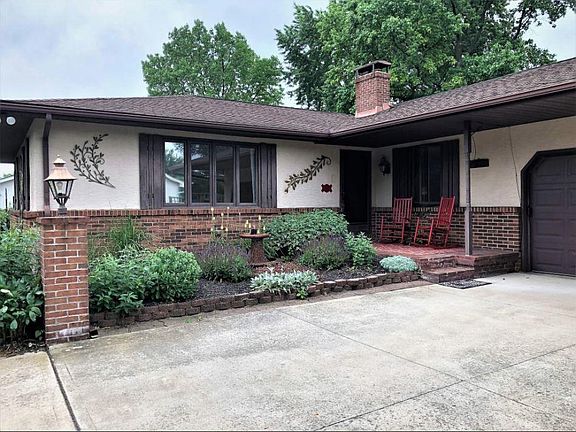 3rd image of 9612 Shalemar Dr NW