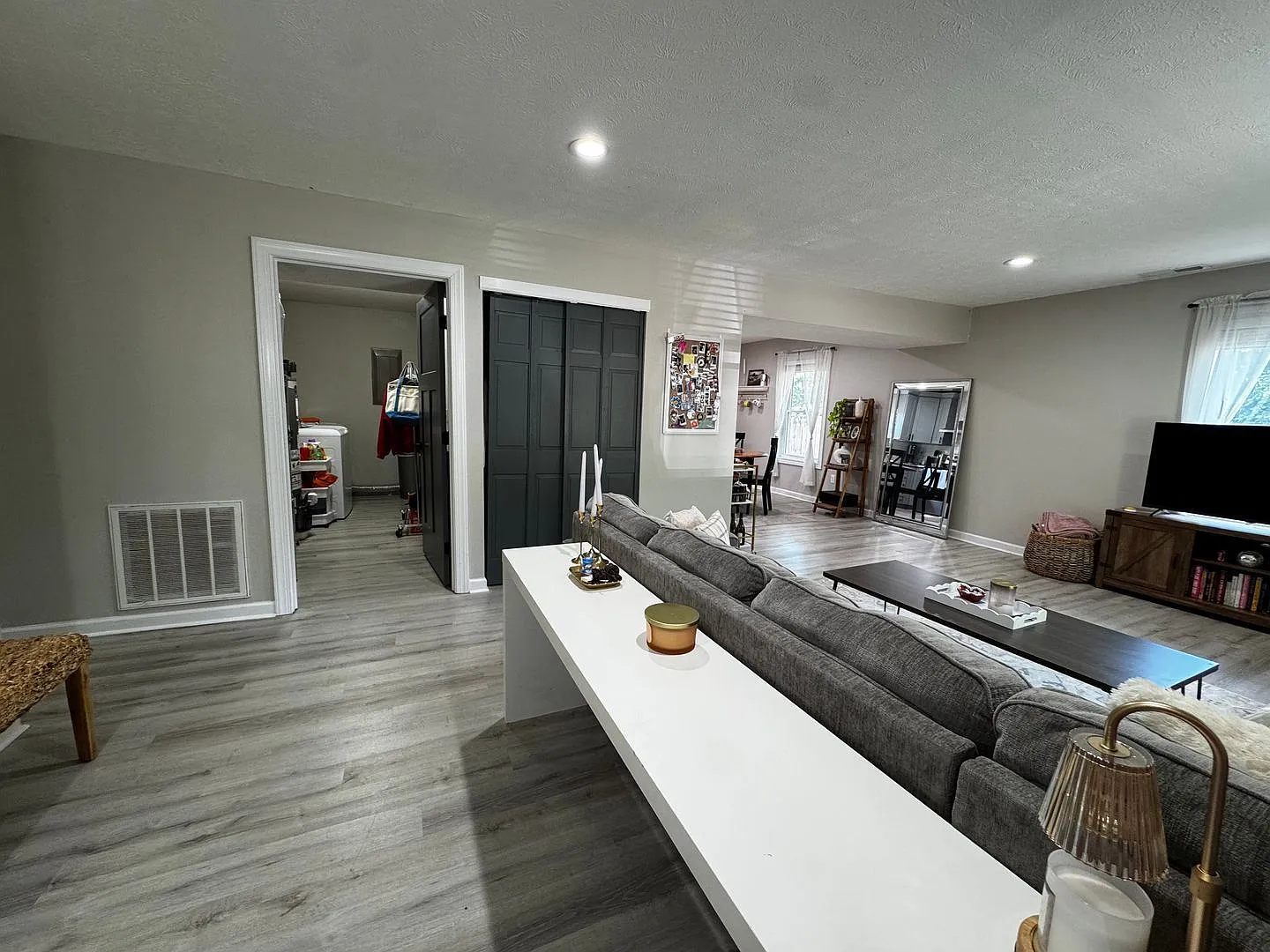 3 bed, 2.0 bath, 1350 sqft, $1,795 — Photo 3