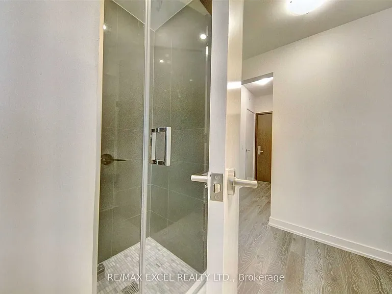 1 Yorkville Ave #3402 — Photo 28
