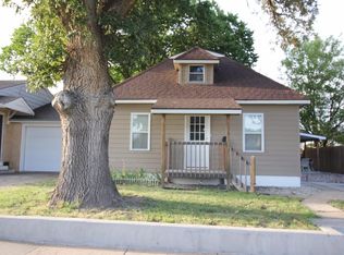 205 E 6th St, Ellis, KS 67637