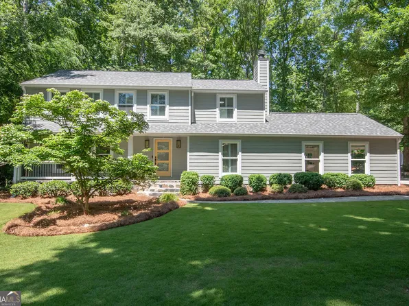 11 Perthshire Dr, Peachtree City, GA 30269