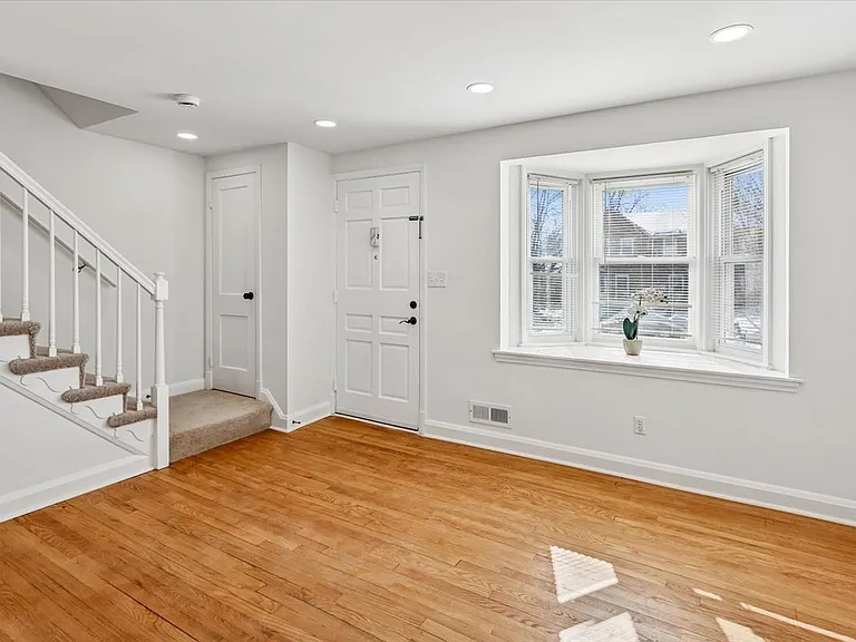 1612 Hardwick Rd — Photo 7