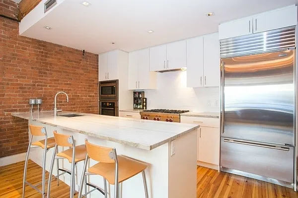 Rented by MNS | media 26