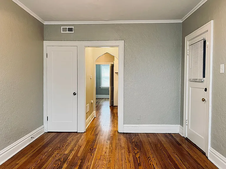 4902-06 Itaska St #4904-25 — Photo 3