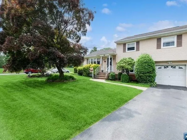 147 Ackerman Ave, Emerson, NJ 07630