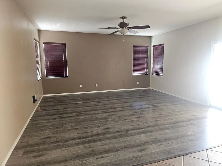 18515 W Caribbean Ln — Photo 7