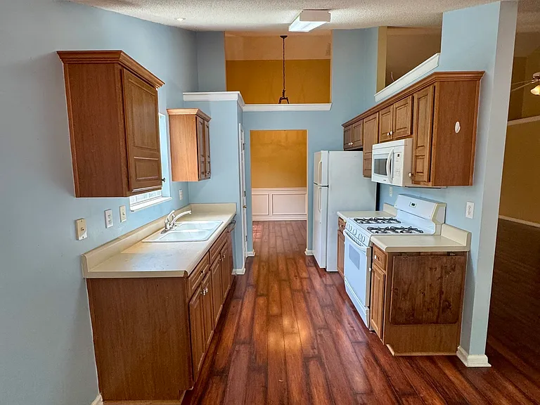 1840 Arborwood Dr — Photo 5