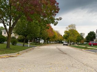 1265 Noble Dr, Pt Barrington, IL 60010