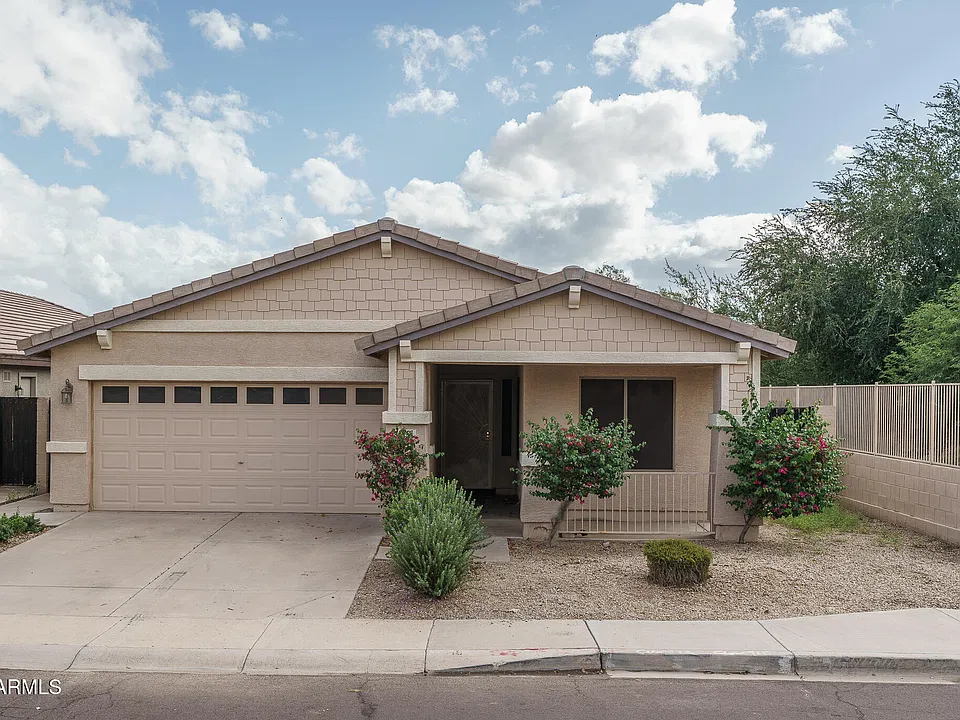 8319 W Whyman Ave
