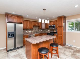 5128 Holly Ave NW, Cedar Rapids, IA 52405