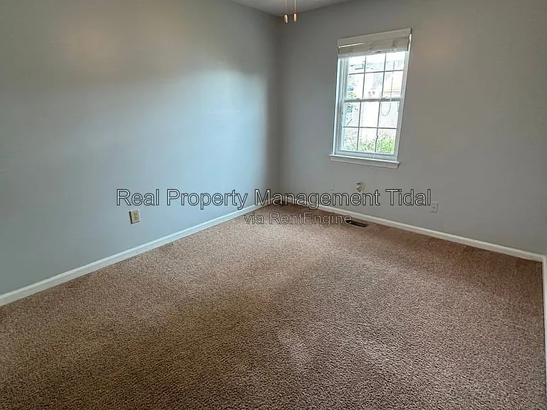 639 Biltmore Dr — Photo 30