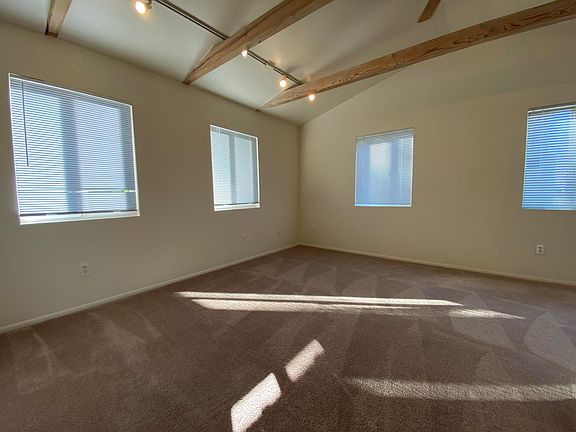 4th image of 3984 Haines St #1/4