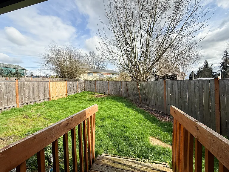 1808 Harrington Ave NE — Photo 13