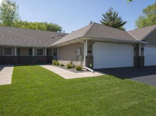 2617 Rosetown Ct, Roseville, MN 55113