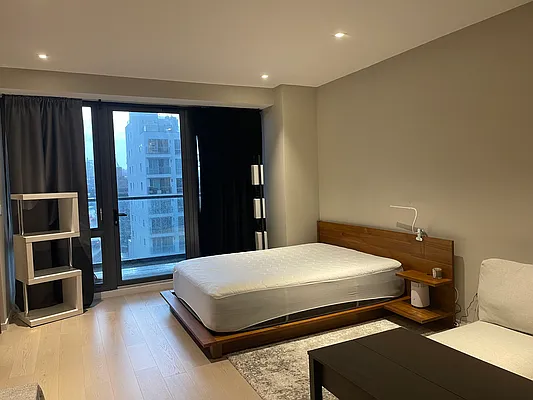 Rented by E Realty International Corp | media 8