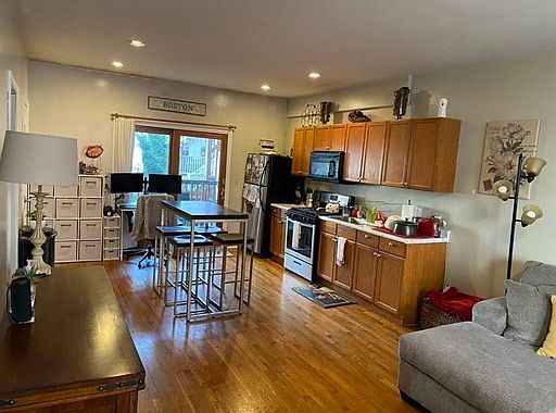 kitchen / dining