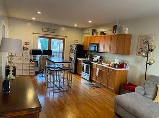 172 W 6th St #1, Boston, MA 02127