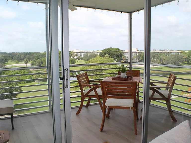 3520 Oaks Way #607 — Photo 32