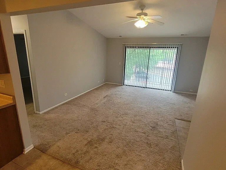 21W581 North Ave #70 — Photo 3