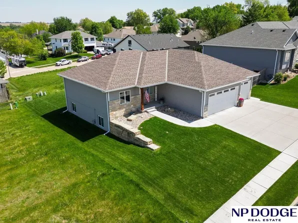 880 Birch Dr, Arlington, NE 68002