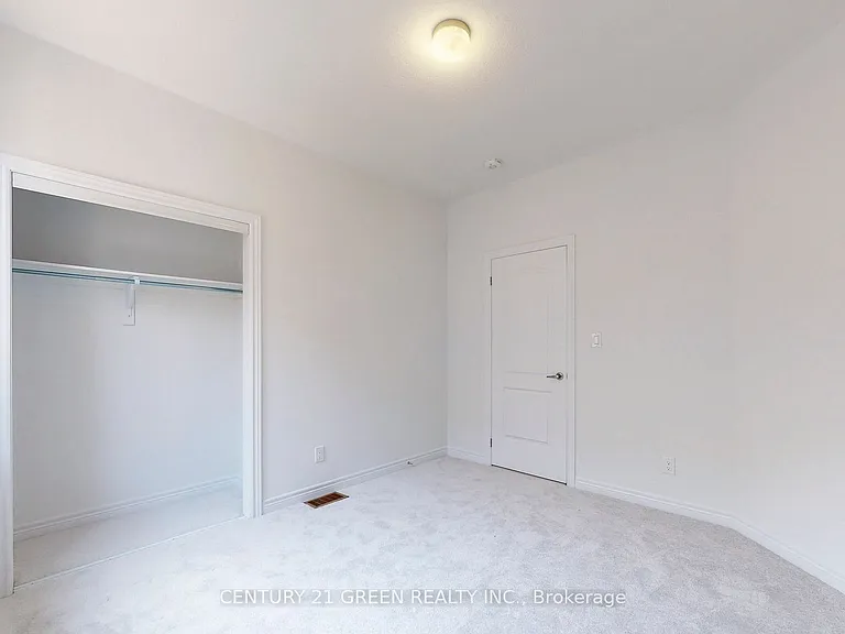 1000 Andrew Murdoch St — Photo 25