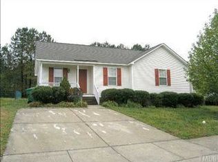 2116 McKinnon Dr, Clayton, NC 27520