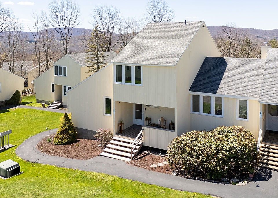 1st image of 220 Woodland Dr #2