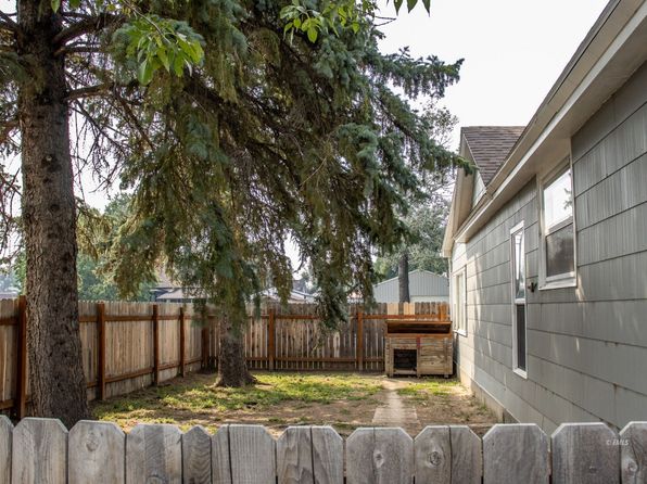 159 N 3rd Ave, Forsyth, MT 59327