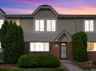 29756 Beverly Ln, Chesterfield, MI 48047