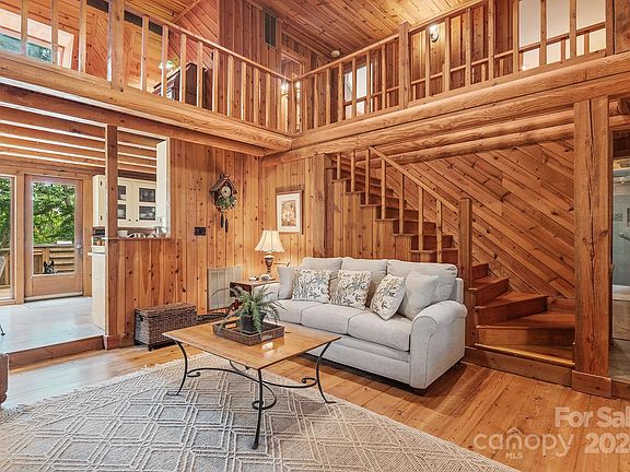 4th image of 168 Huntington Ln