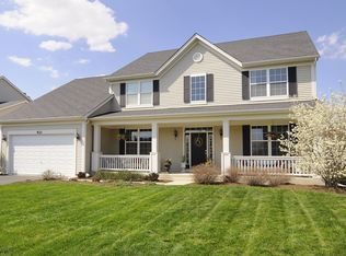 921 Jessamine Dr, Oswego, IL 60543