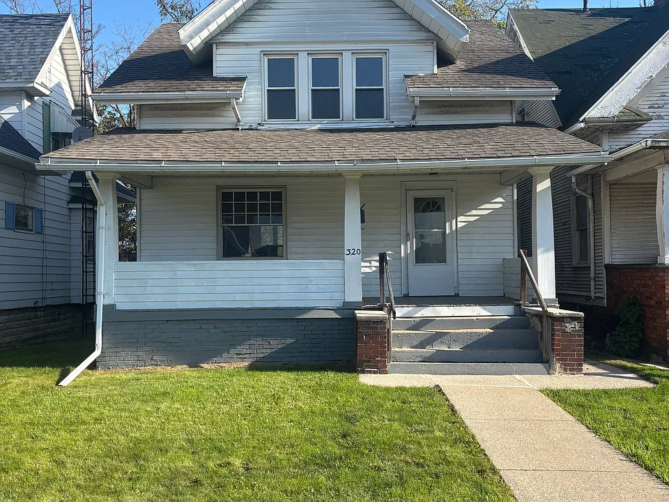 320 Avalon Pl