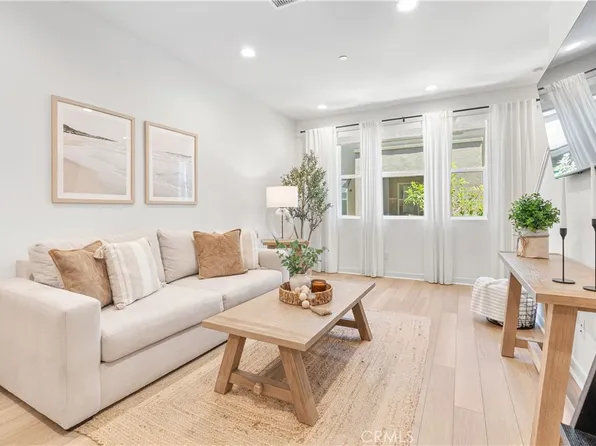 59 Sanctuary Ln, Mission Viejo, CA 92692