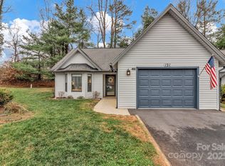 121 Cimarron Dr, Asheville, NC 28803